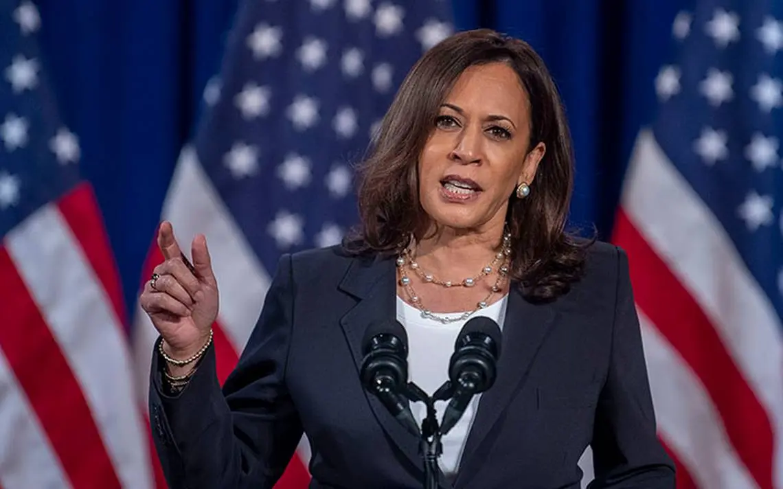 Kamala Harris pide que se prohíban las armas de asalto en Estados Unidos