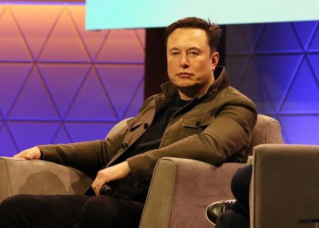 Musk amenaza con no consumar compra de Twitter por cuentas falsas y spam