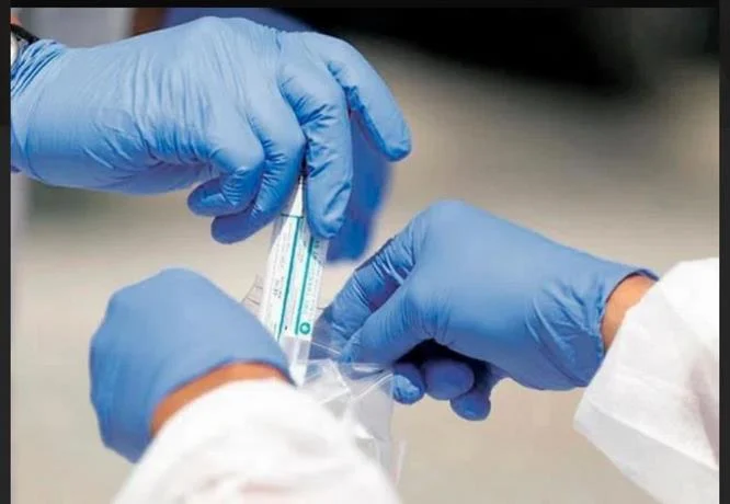 Notifican 982 nuevos casos de covid, mientras aumenta la hospitalizaci&oacute;n