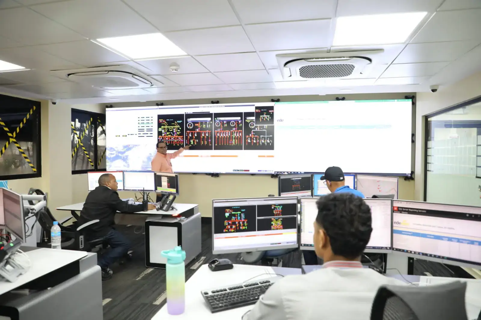 Edeeste dice atiende eventualidades de &uacute;ltimas lluvias en la red el&eacute;ctrica