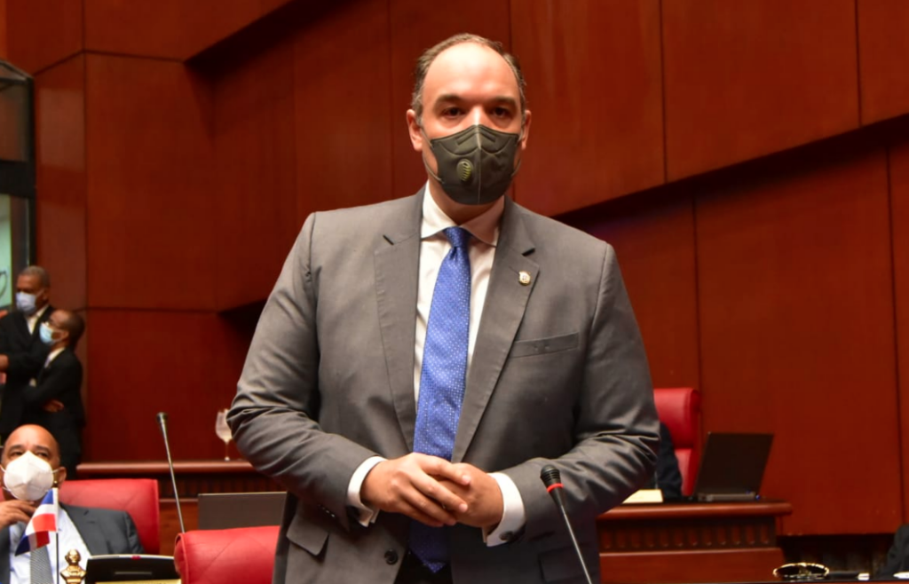 Senador Jos&eacute; del Castillo dice director PN desacat&oacute; llamado del primer Poder del Estado