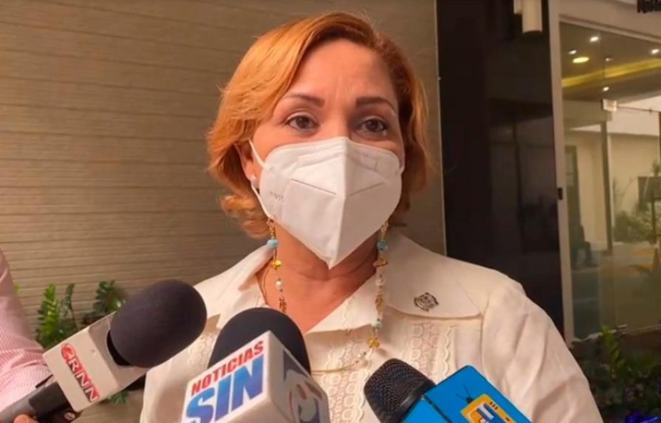 Diputada del PRM dice poblaci&oacute;n debe aprender a &ldquo;apagar bombillos&rdquo;