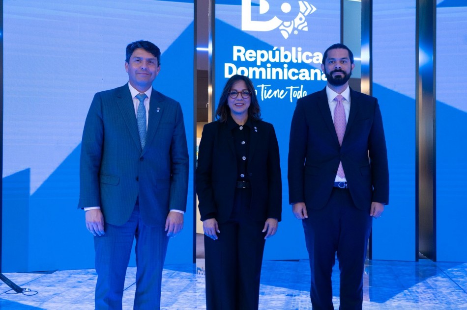 BHD y Adoturd anuncian acuerdo para impulsar el desarrollo turístico deportivo