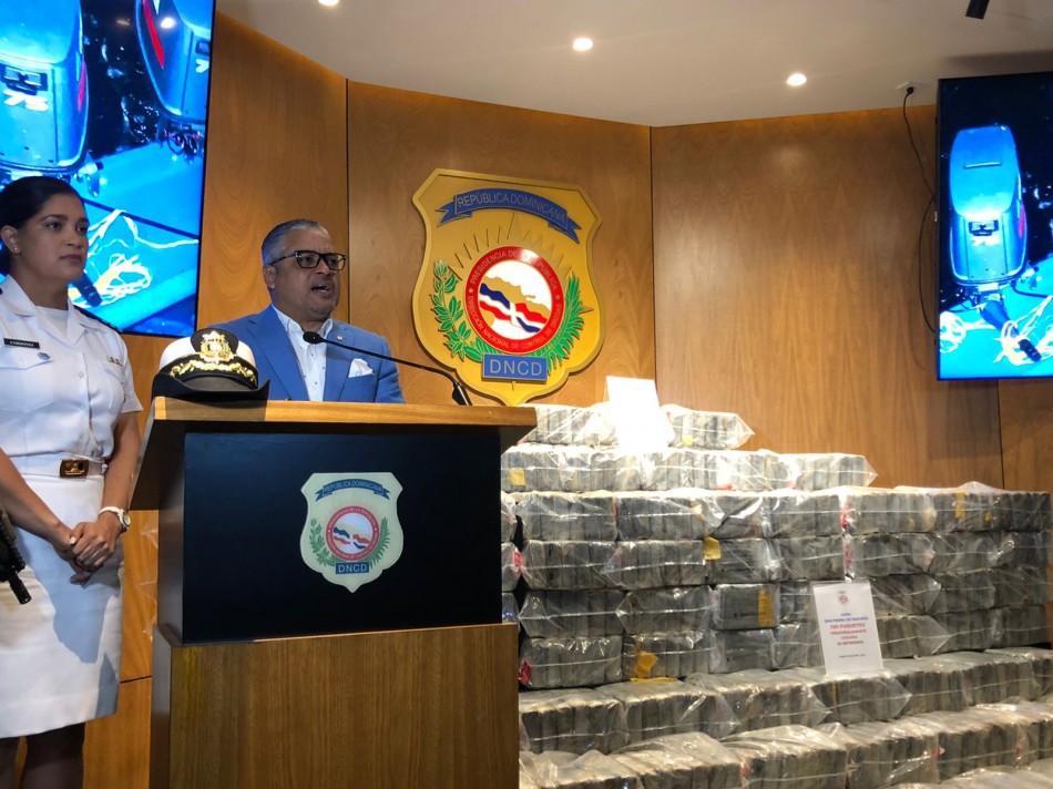 Autoridades incautan 700 paquetes de coca&iacute;na en costas de San Pedro