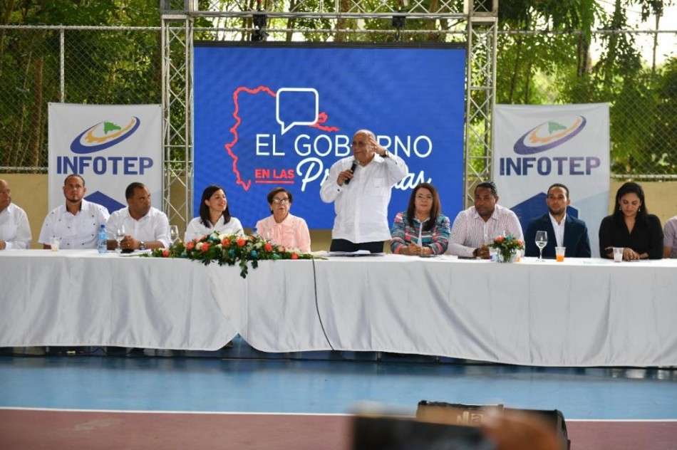 En el Gobierno en Las Provincias: Santos Bad&iacute;a anuncia apertura de la Zona Franca de provincia Hermanas Mirabal y Centro Tecnol&oacute;gico del INFOTEP