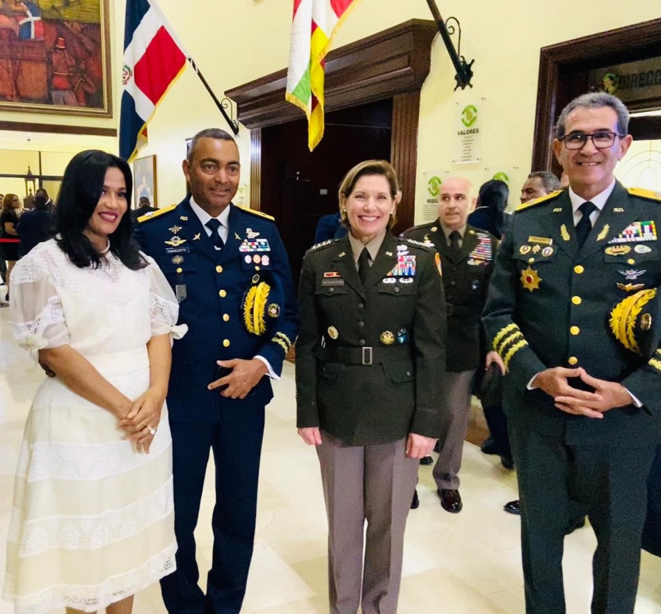 Presidenta AEOFARD participa en graduaci&oacute;n de la Sexag&eacute;sima Primera Promoci&oacute;n de Cadetes de la Academia Militar &ldquo;Batalla de las Carreras&rdquo; 