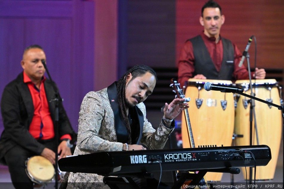 Yanco Santana abre una nueva página para la música dominicana en Rusia con un concierto histórico en Moscú