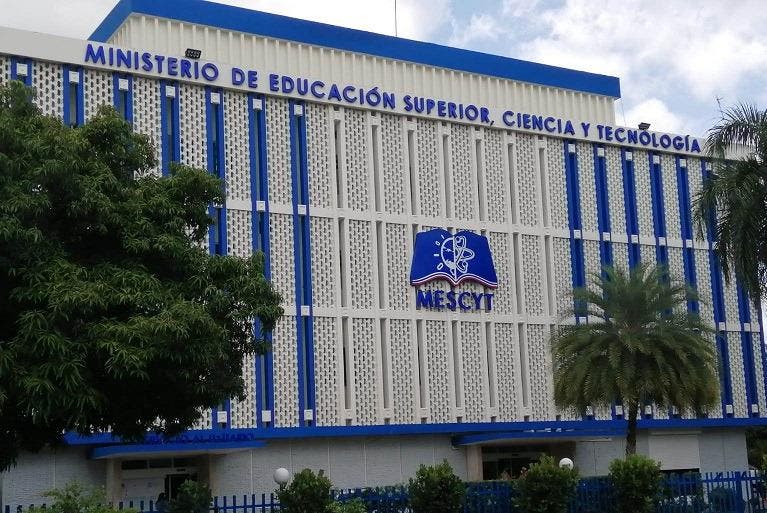 Cancelaciones de empleados de la Mescyt