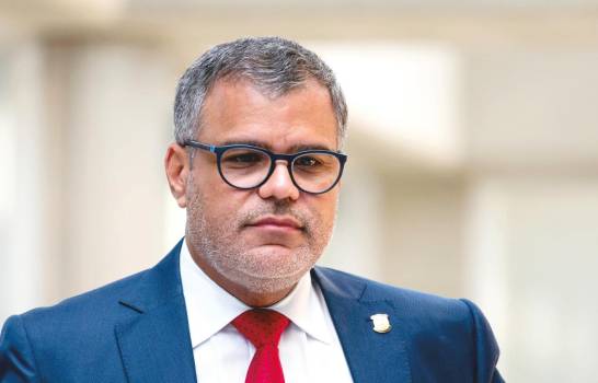 Tommy Gal&aacute;n: &ldquo;El escenario pol&iacute;tico se le complica de mala manera a Luis Abinader&rdquo;