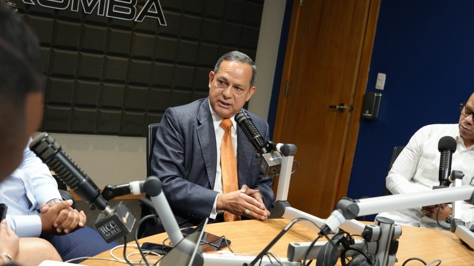 Guzman Ferm&iacute;n afirma gobierno ha fracasado en materia de seguridad ciudadana y en transformaci&oacute;n de Polic&iacute;a Nacional