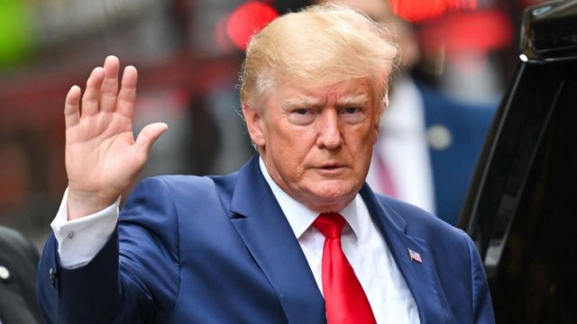 Trump invoc&oacute; el privilegio ejecutivo para retrasar la entrega de materia