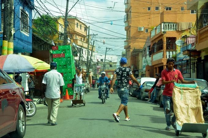 Aumenta la tarifa el&eacute;ctrica y siguen los apagones y las quejas