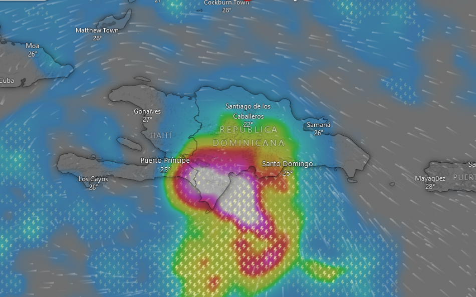 Tormenta Franklin toca tierra por &ldquo;Los Cocos&rdquo; de Barahona