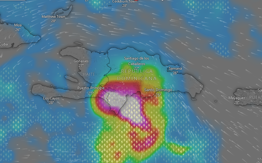 Tormenta Franklin toca tierra por &ldquo;Los Cocos&rdquo; de Barahona