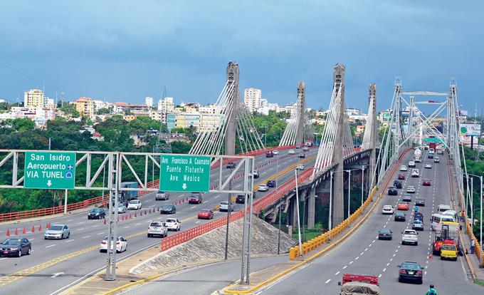 Cierre parcial de puente Duarte por reparaci&oacute;n