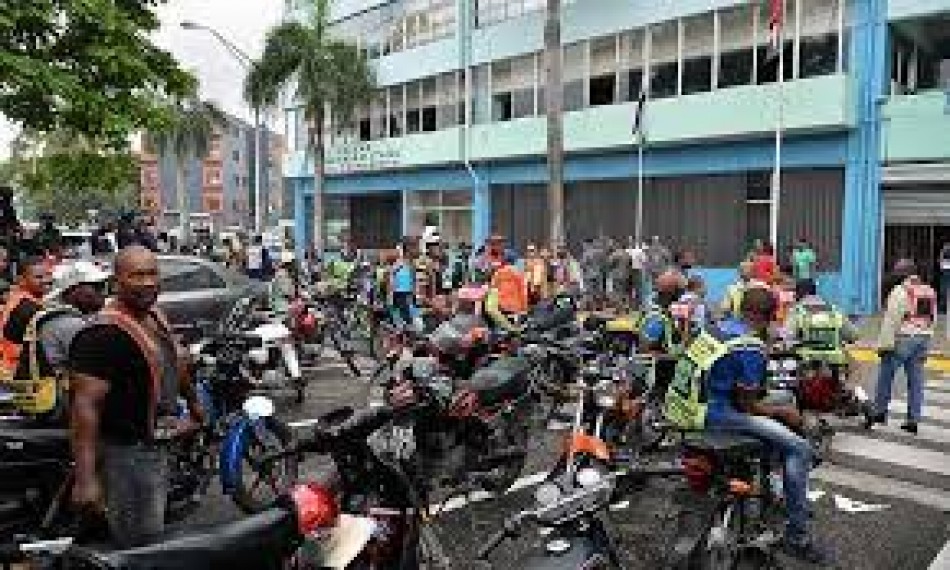 Sigue el protocolo en entrega de motocicletas en Can&oacute;dromo￼