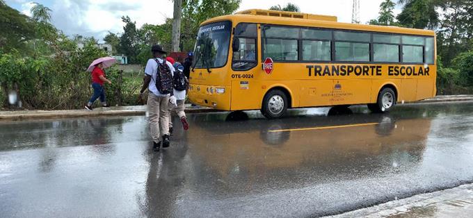 Estudiantes sobre transporte escolar: &ldquo;Esto est&aacute; bacano, hasta aire acondicionado&rdquo;