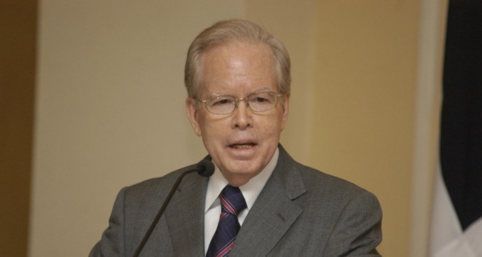 Senado reconoce al empresario Jos&eacute; Lu&iacute;s Corripio Estrada (Don Pep&iacute;n)