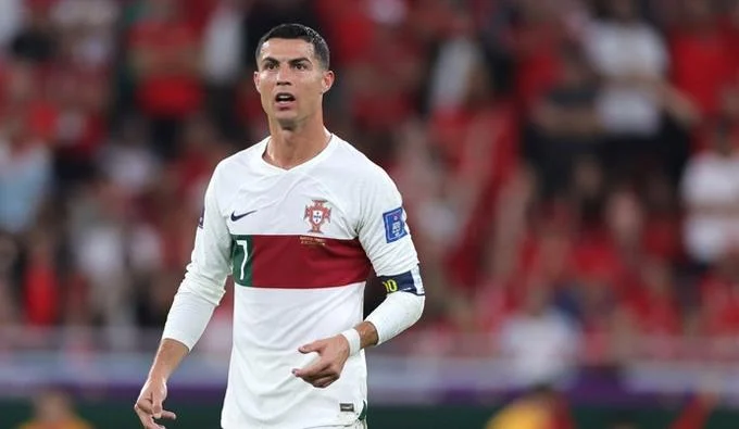 Cristiano Ronaldo pone fin a su carrera en el f&uacute;tbol de &eacute;lite