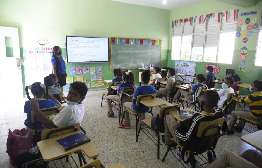 Los tropiezos de un a&ntilde;o escolar que cuestiona la pol&iacute;tica educativa de RD